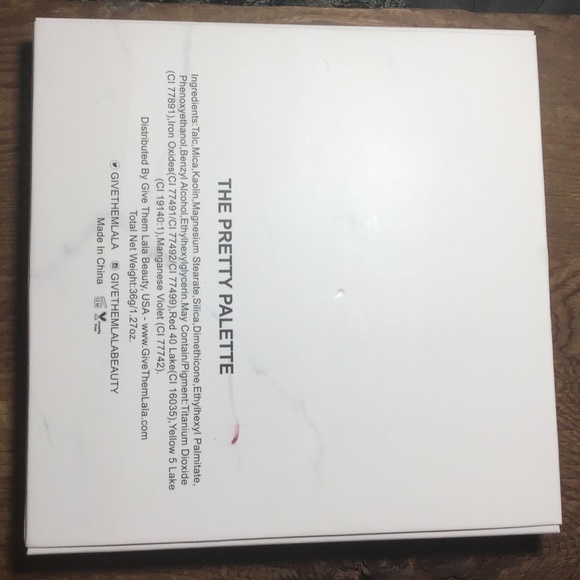 Give them Lala beauty eyeshadow pallet, new - Picture 4 of 4